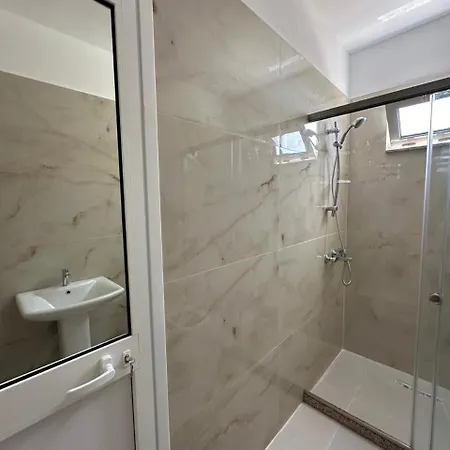 Tafi Apartment Shengjin