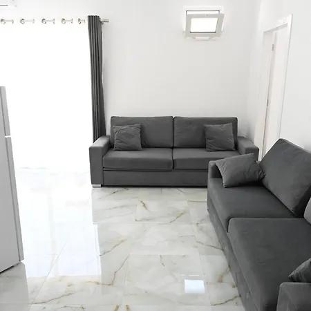 Apartament Tafi & Art Space Shëngjin