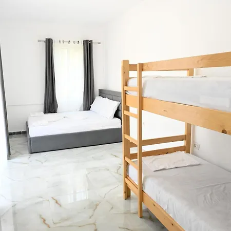 Tafi & Art Space Apartament Shëngjin