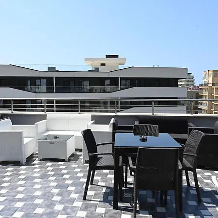 Tafi & Art Space Apartament Shëngjin